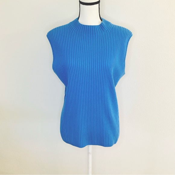 ST. JOHN  Cashmere Top - Picture 6 of 9